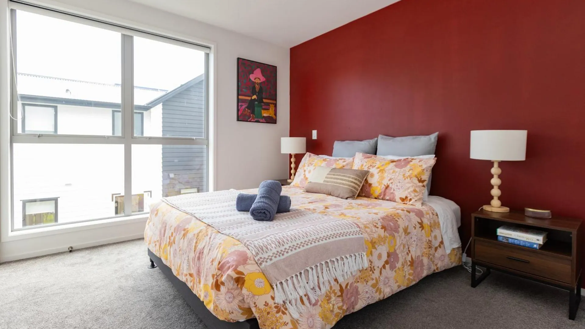 Stylish And Comfort In Cbd Christchurch Holiday home